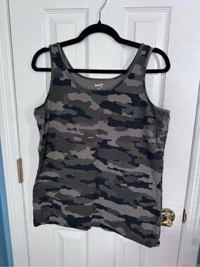 Duluth Trading Co Women's No Yank Tank Top - Gray & Black